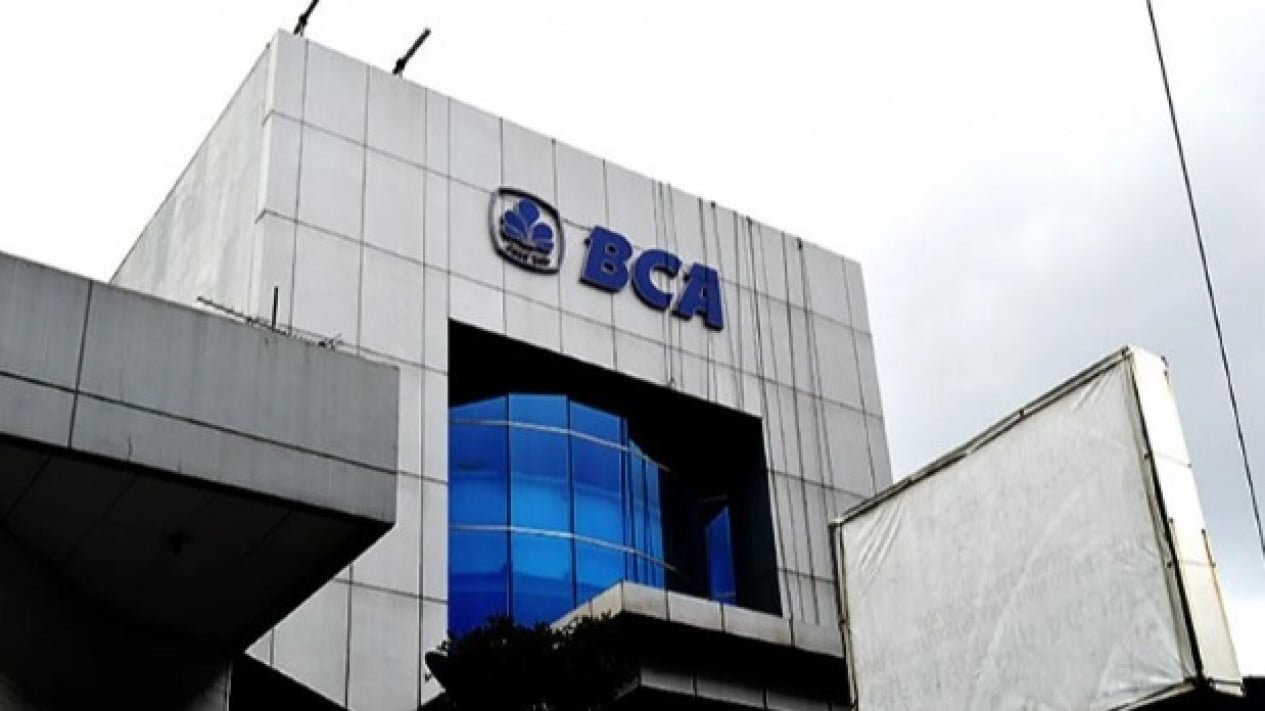 6459d7cd96425-ilustrasi-gedung-bca_1265_711