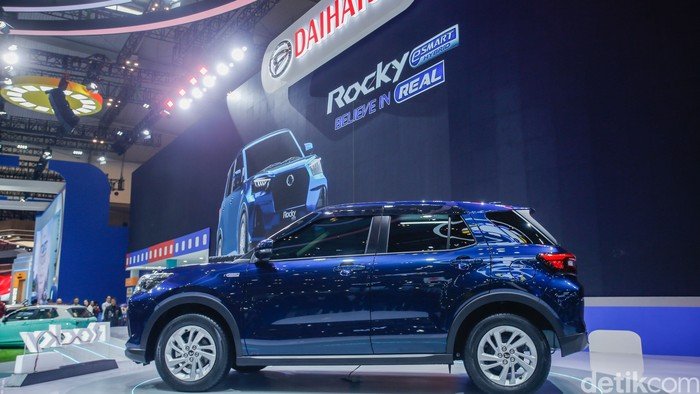 daihatsu-rocky-e-smart-hybrid-harganya-gak-sampai-rp-300-juta-1753347243388