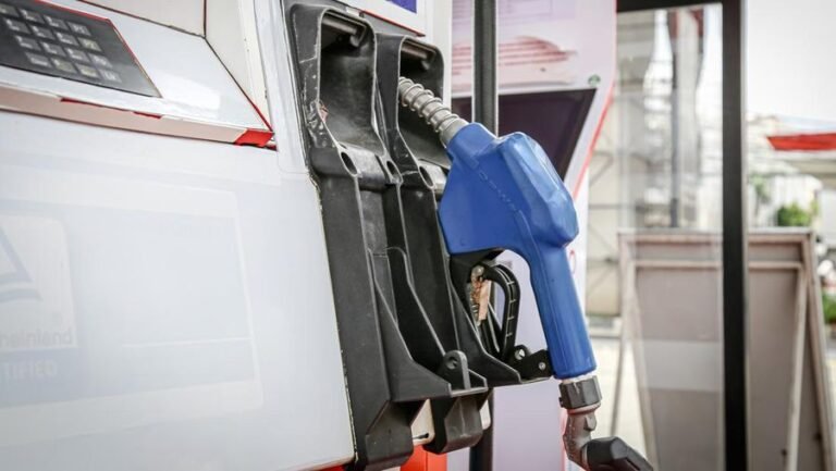 pertamina-tegaskan-kualitas-bbm-pertamax-ron-92-sesuai-spesifikasi-1740537693461_169
