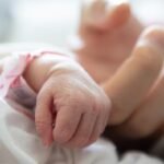 ilustrasi-bayi-prematur_169