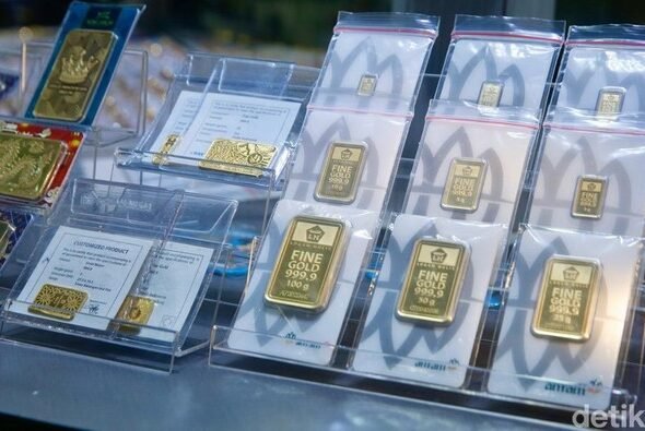 harga-emas-terjun-bebas-pasar-cikini-langsung-diserbu-pembeli-1761123863235_169
