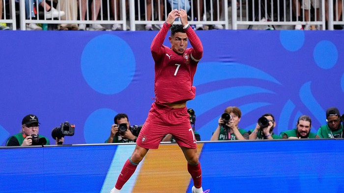 cristiano-ronaldo-1782254748201_169