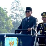 Naik Maung, Prabowo Didampingi Kapolri Cek Pasukan Hari Bhayangkara ke-80
